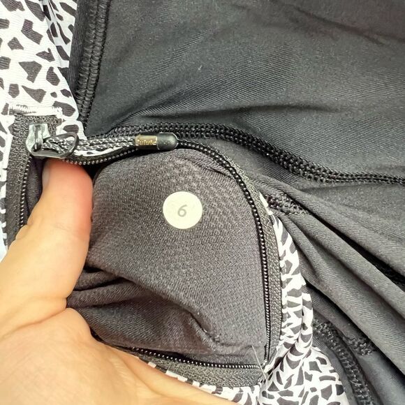 Lululemon Pace Rival Crop Leggings Black White Mosaic Luxtreme size 6 - Picture 6 of 6